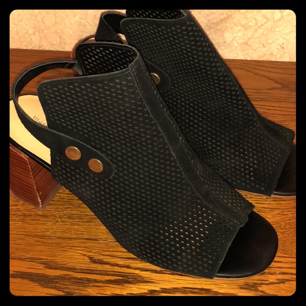 Market & Spruce Black Open Toe